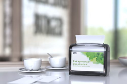 272611 Tork Xpressnap asztali szalvétaadagoló, fekete (N4 rendszer)